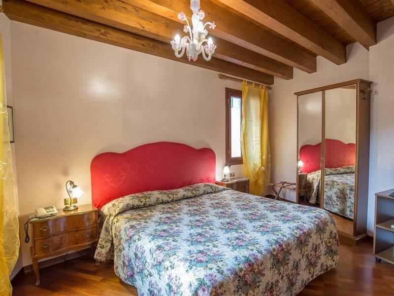 Hotel Piccola Fenice Venice Luaran gambar