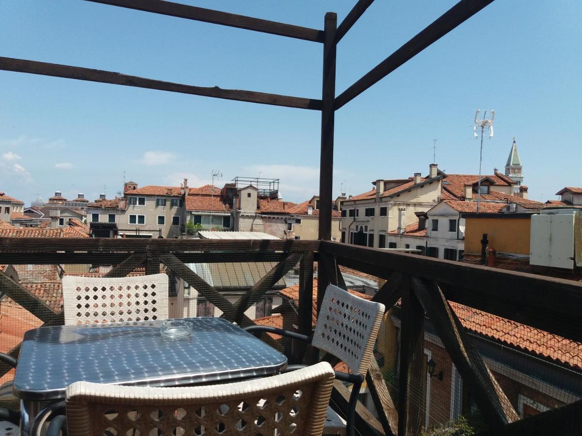 Hotel Piccola Fenice Venice Luaran gambar