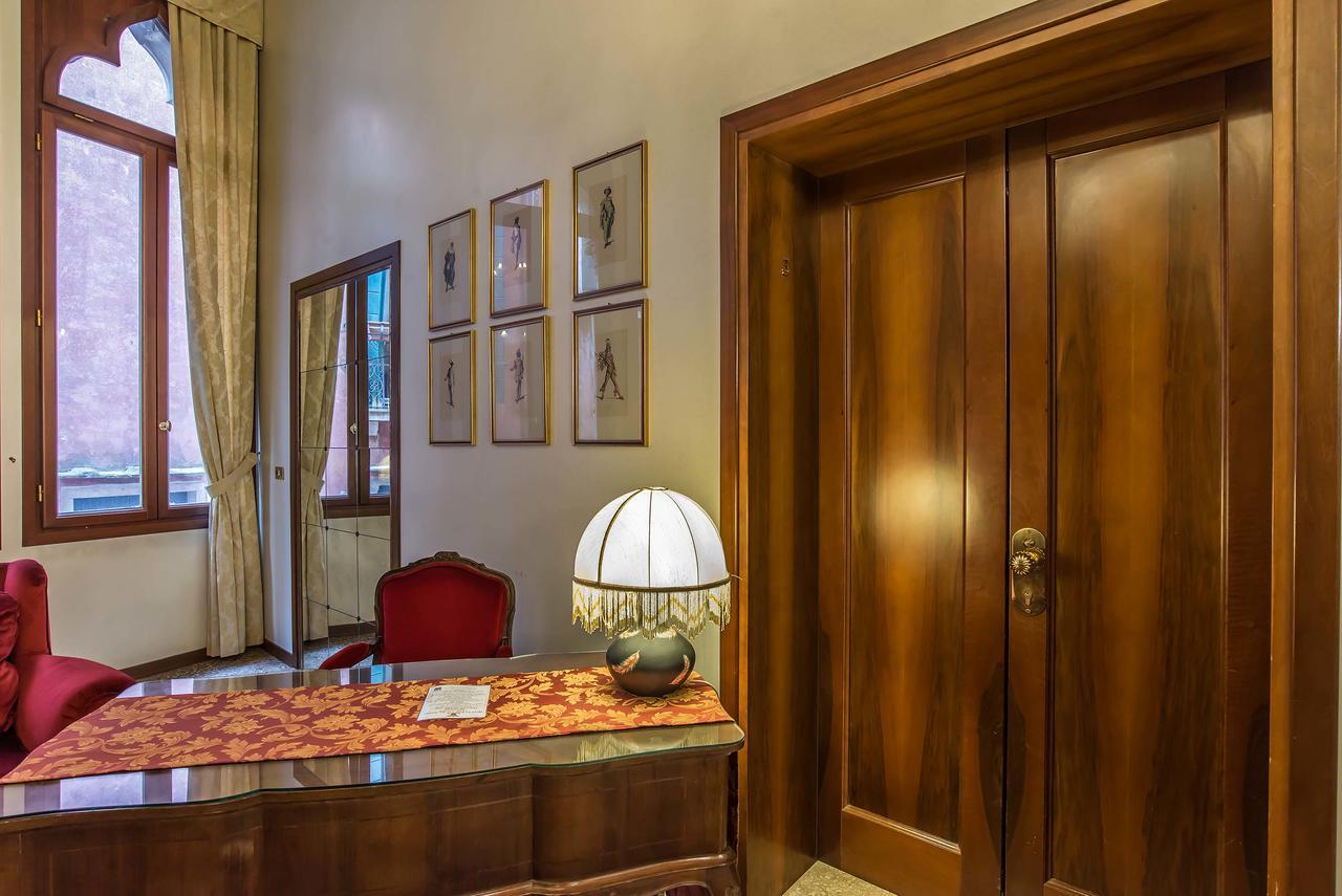 Hotel Piccola Fenice Venice Luaran gambar